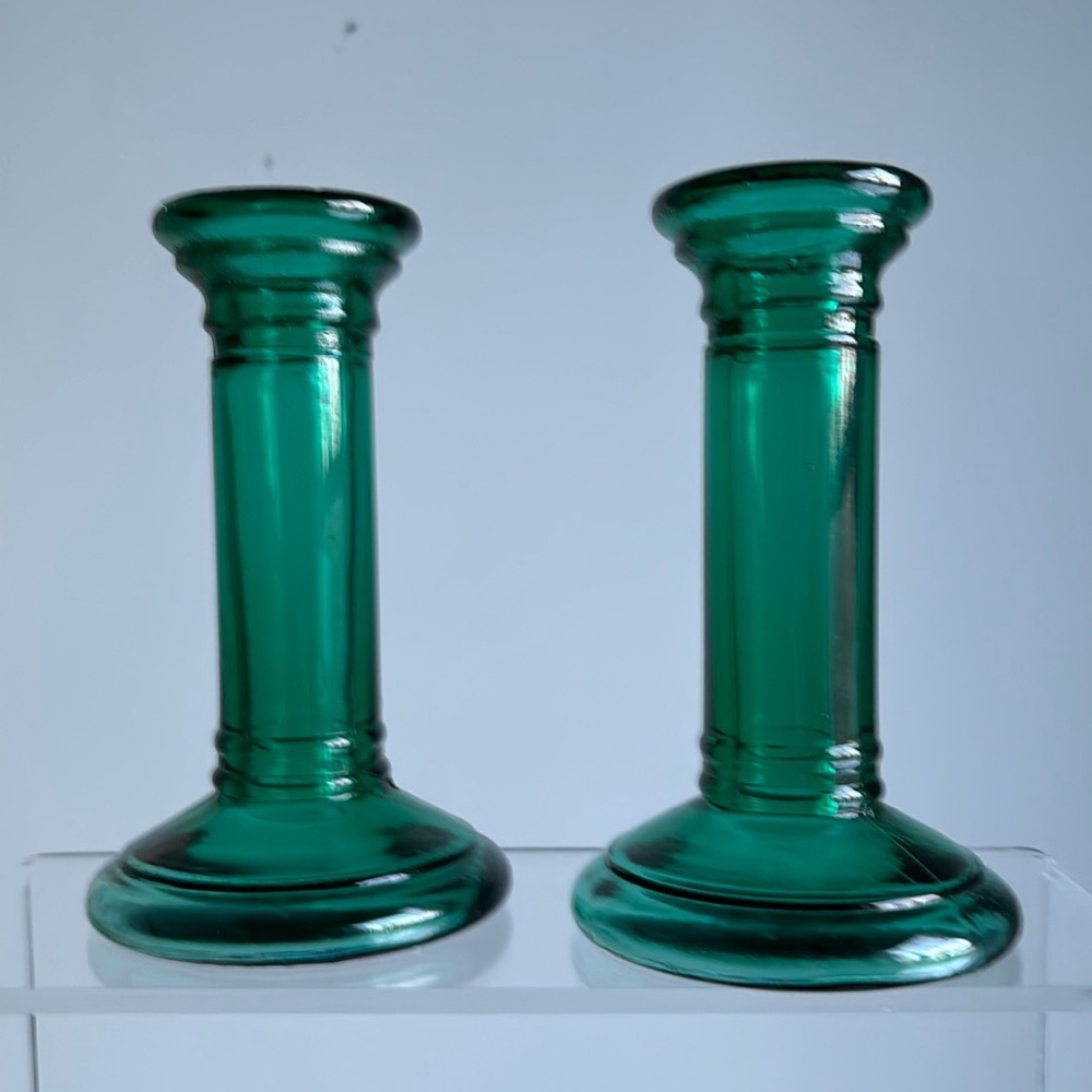 Glass Taper Candle Holders/ Bud Vase Emerald Jade green NWOT “Gorgeous Designs”